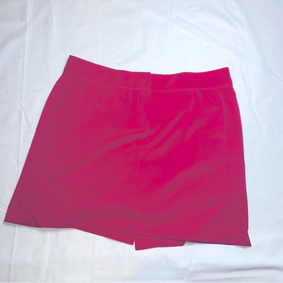 Izod Magenta Pink Women's Athletic Golf Skort Size 10 - Picture 1 of 6